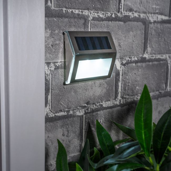 Napelemes lámpa falra szerelhető 2 LED fehér fény ezüst 10x2.3x8.3cm